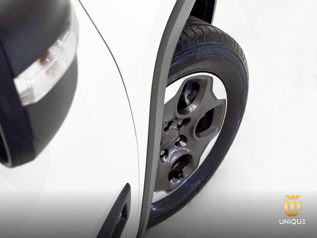 Jeep Renegade 1.8 16V FLEX 4P AUTOMATICO 2019/2020 branco à venda na Unique Automóveis em Indaiatuba — foto 8