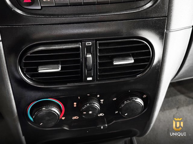 Fiat Strada 1.4 MPI HARD WORKING CS 8V FLEX 2P MANUAL 2019/2020 branco à venda na Unique Automóveis em Indaiatuba — foto 14