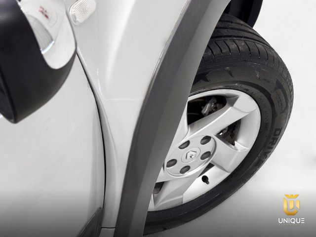 Renault Duster 1.6 DYNAMIQUE 4X2 16V FLEX 4P MANUAL 2013/2014 prata à venda na Unique Automóveis em Indaiatuba — foto 8