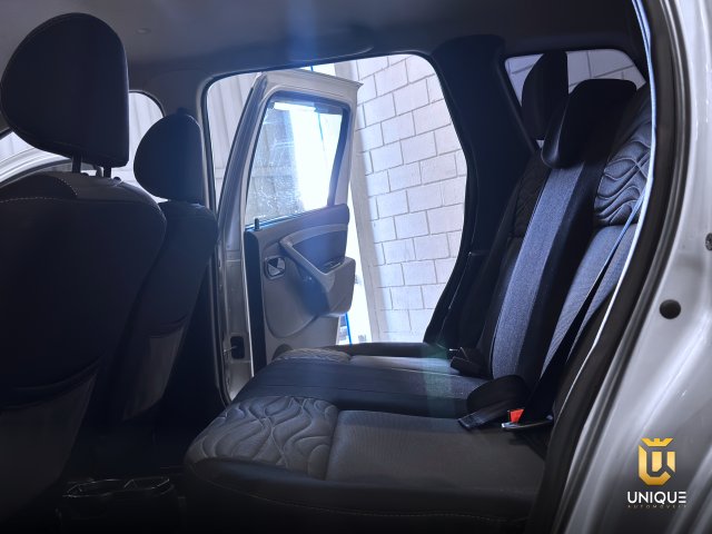 Renault Duster 1.6 DYNAMIQUE 4X2 16V FLEX 4P MANUAL 2013/2014 prata à venda na Unique Automóveis em Indaiatuba — foto 11
