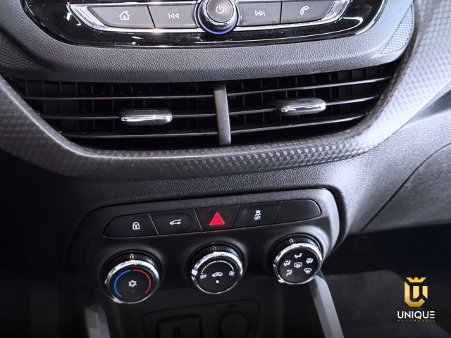 Chevrolet Onix 1.0 FLEX LT MANUAL 2024/2025 preto à venda na Unique Automóveis em Indaiatuba — foto 13