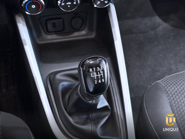 Chevrolet Onix 1.0 FLEX LT MANUAL 2024/2025 preto à venda na Unique Automóveis em Indaiatuba — foto 14