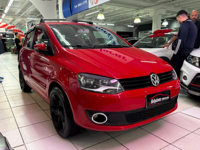 foto do veículo Volkswagen Fox  sedan 1.0 MI 8V FLEX 4P MANUAL