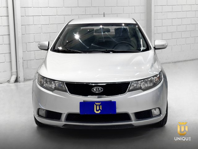 Kia Cerato 1.6 EX2 SEDAN 16V GASOLINA 4P AUTOMÁTICO 2010/2011 prata à venda na Unique Automóveis em Indaiatuba — foto 4