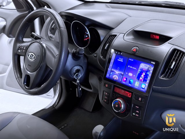 Kia Cerato 1.6 EX2 SEDAN 16V GASOLINA 4P AUTOMÁTICO 2010/2011 prata à venda na Unique Automóveis em Indaiatuba — foto 10
