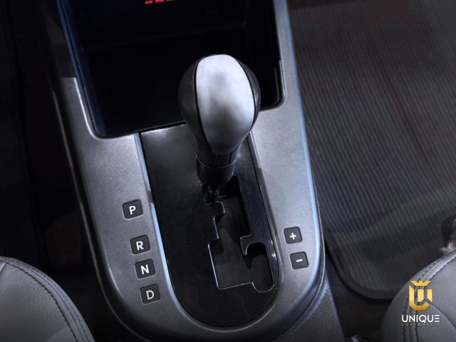 Kia Cerato 1.6 EX2 SEDAN 16V GASOLINA 4P AUTOMÁTICO 2010/2011 prata à venda na Unique Automóveis em Indaiatuba — foto 16