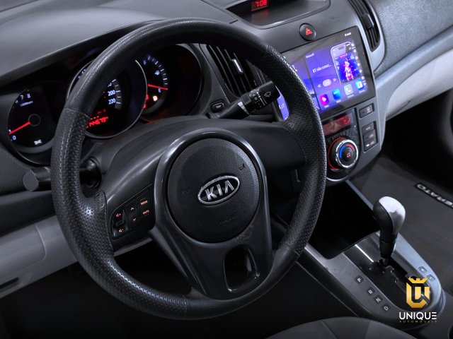 Kia Cerato 1.6 EX2 SEDAN 16V GASOLINA 4P AUTOMÁTICO 2010/2011 prata à venda na Unique Automóveis em Indaiatuba — foto 17