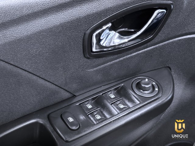 Renault Captur 2019 branco à venda na Unique Automóveis em Indaiatuba — foto 12