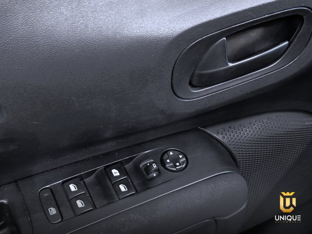 Citroën C4 Cactus 1.6 VTI 120 FLEX LIVE MANUAL 2018/2019 prata à venda na Unique Automóveis em Indaiatuba — foto 16