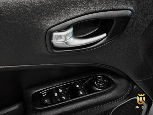 Jeep Compass 2.0 16V DIESEL LIMITED 4X4 AUTOMÁTICO 2020/2021 branco à venda na Unique Automóveis em Indaiatuba — foto 11