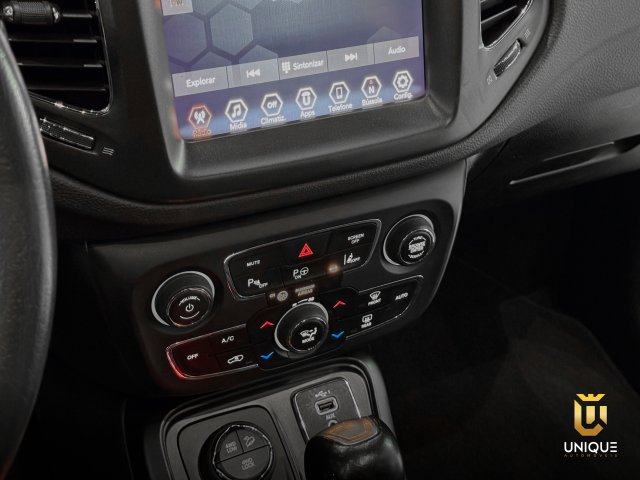 Jeep Compass 2.0 16V DIESEL LIMITED 4X4 AUTOMÁTICO 2020/2021 branco à venda na Unique Automóveis em Indaiatuba — foto 15