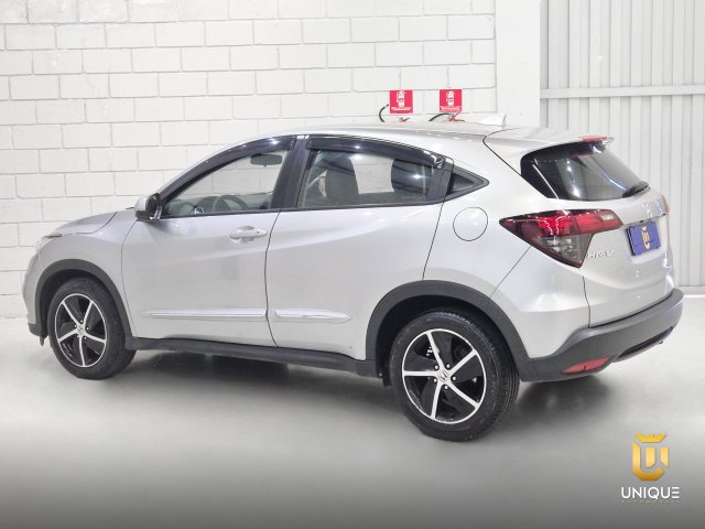 Honda Hr-v 1.8 16V FLEX LX 4P AUTOMÁTICO 2021 prata à venda na Unique Automóveis em Indaiatuba — foto 6