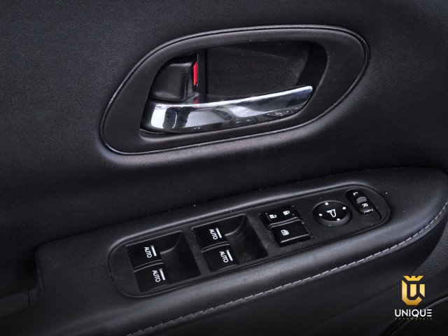 Honda Hr-v 1.8 16V FLEX LX 4P AUTOMÁTICO 2021 prata à venda na Unique Automóveis em Indaiatuba — foto 11