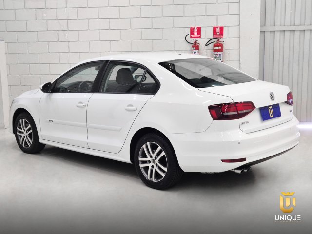 Volkswagen Jetta 1.4 16V TSI COMFORTLINE GASOLINA 4P TIPTRONIC 2017 branco à venda na Unique Automóveis em Indaiatuba — foto 6