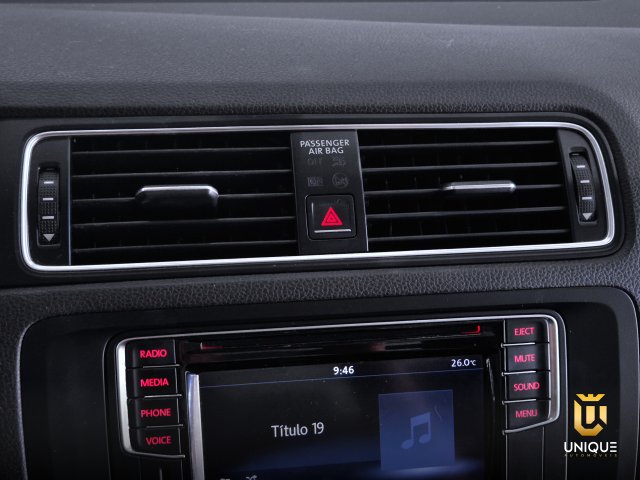 Volkswagen Jetta 1.4 16V TSI COMFORTLINE GASOLINA 4P TIPTRONIC 2017 branco à venda na Unique Automóveis em Indaiatuba — foto 13