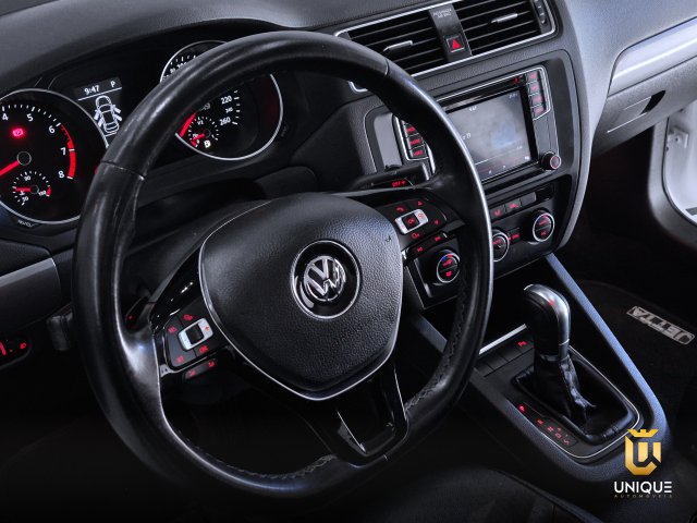 Volkswagen Jetta 1.4 16V TSI COMFORTLINE GASOLINA 4P TIPTRONIC 2017 branco à venda na Unique Automóveis em Indaiatuba — foto 16