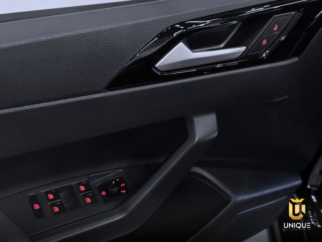 Volkswagen Nivus 1.0 200 TSI TOTAL FLEX HIGHLINE AUTOMÁTICO 2023 preto à venda na Unique Automóveis em Indaiatuba — foto 11