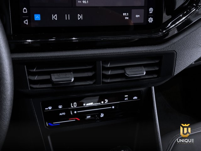 Volkswagen Nivus 1.0 200 TSI TOTAL FLEX HIGHLINE AUTOMÁTICO 2023 preto à venda na Unique Automóveis em Indaiatuba — foto 15