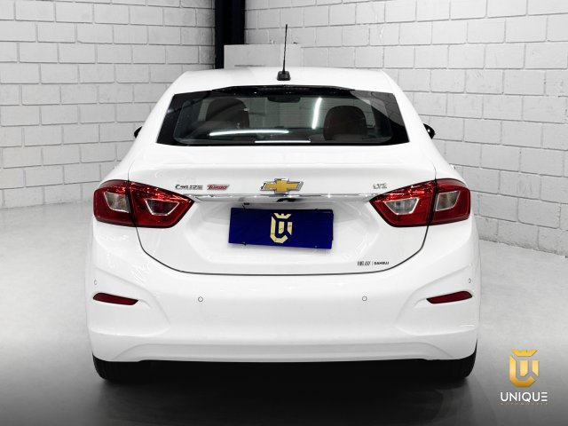 Chevrolet Cruze Sedan 1.4 TURBO LTZ 16V FLEX 4P AUTOMÁTICO 2017/2018 branco à venda na Unique Automóveis em Indaiatuba — foto 5