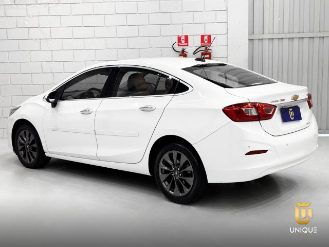 Chevrolet Cruze Sedan 1.4 TURBO LTZ 16V FLEX 4P AUTOMÁTICO 2017/2018 branco à venda na Unique Automóveis em Indaiatuba — foto 6