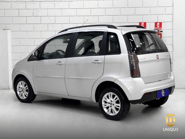 Fiat Idea 1.4 MPI ATTRACTIVE 8V FLEX 4P MANUAL 2014 prata à venda na Unique Automóveis em Indaiatuba — foto 6