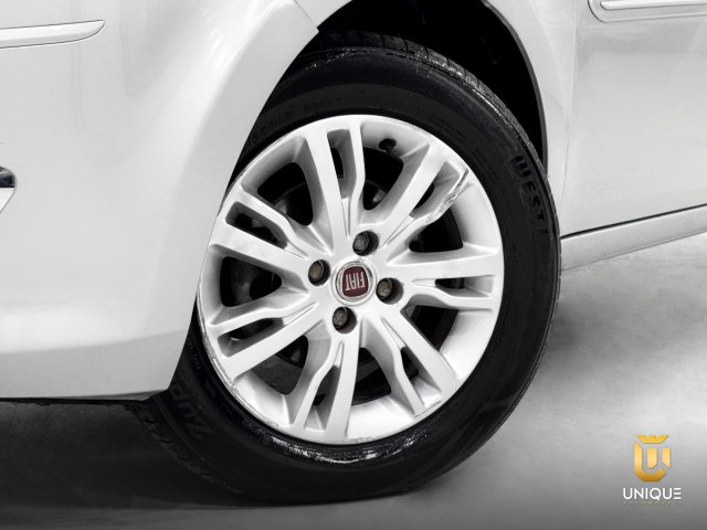 Fiat Idea 1.4 MPI ATTRACTIVE 8V FLEX 4P MANUAL 2014 prata à venda na Unique Automóveis em Indaiatuba — foto 7