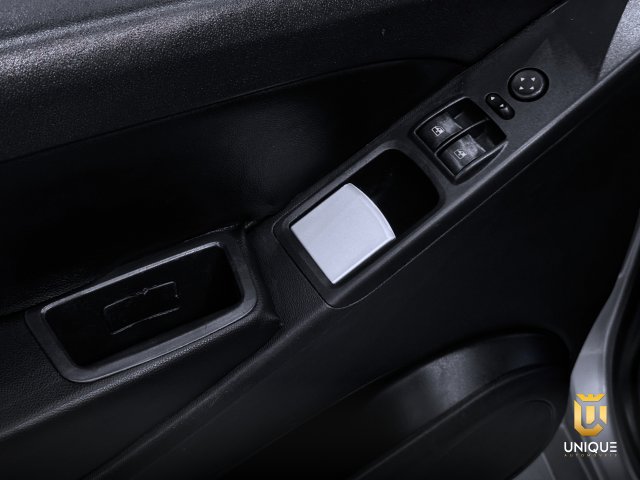 Fiat Idea 1.4 MPI ATTRACTIVE 8V FLEX 4P MANUAL 2014 prata à venda na Unique Automóveis em Indaiatuba — foto 10