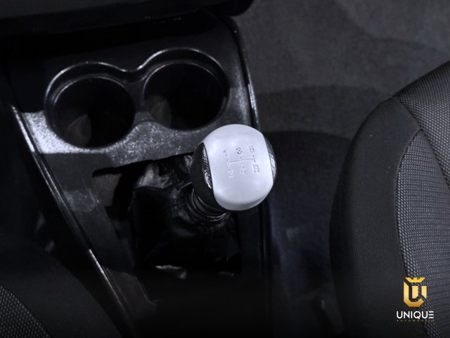 Fiat Idea 1.4 MPI ATTRACTIVE 8V FLEX 4P MANUAL 2014 prata à venda na Unique Automóveis em Indaiatuba — foto 17