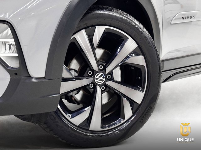 Volkswagen Nivus 1.0 200 TSI TOTAL FLEX HIGHLINE AUTOMÁTICO 2022/2023 cinza à venda na Unique Automóveis em Indaiatuba — foto 7
