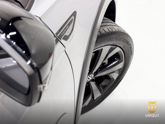 Volkswagen Nivus 1.0 200 TSI TOTAL FLEX HIGHLINE AUTOMÁTICO 2022/2023 cinza à venda na Unique Automóveis em Indaiatuba — foto 8