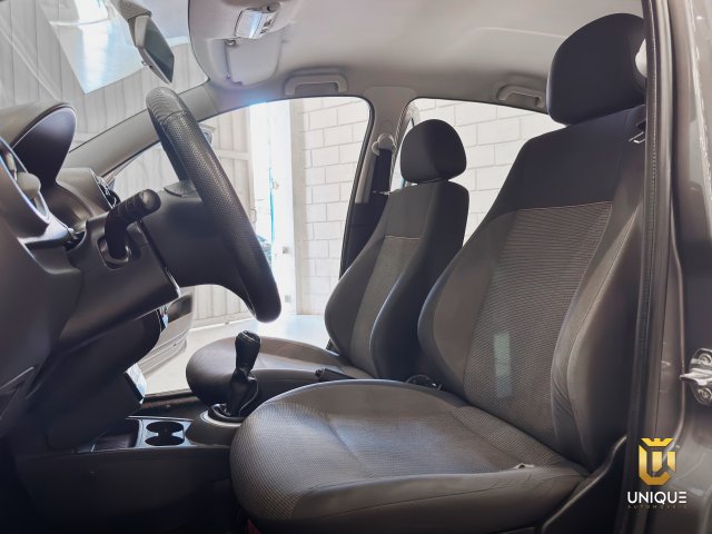 Volkswagen Gol 1.6 MI 8V FLEX 4P MANUAL 2013 cinza à venda na Unique Automóveis em Indaiatuba — foto 10