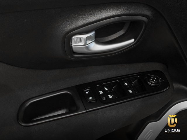 Jeep Renegade 1.8 16V FLEX 4P AUTOMATICO 2020 prata à venda na Unique Automóveis em Indaiatuba — foto 11