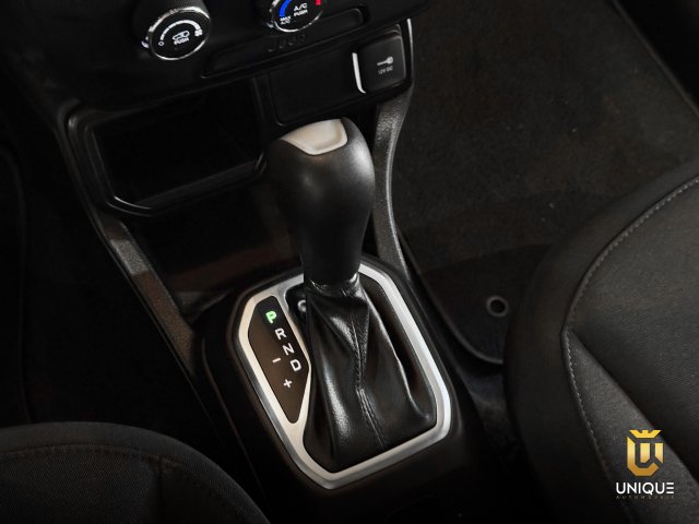 Jeep Renegade 1.8 16V FLEX 4P AUTOMATICO 2020 prata à venda na Unique Automóveis em Indaiatuba — foto 16