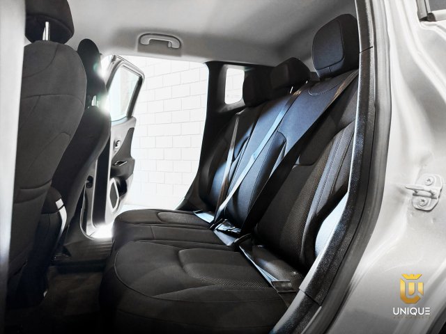 Jeep Renegade 1.8 16V FLEX 4P AUTOMATICO 2020 prata à venda na Unique Automóveis em Indaiatuba — foto 17