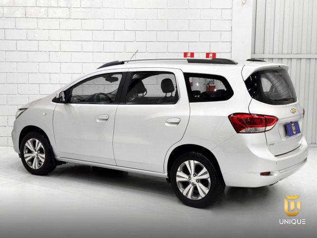 Chevrolet Spin 1.8 PREMIER 8V FLEX 4P AUTOMÁTICO 2022/2023 prata à venda na Unique Automóveis em Indaiatuba — foto 6