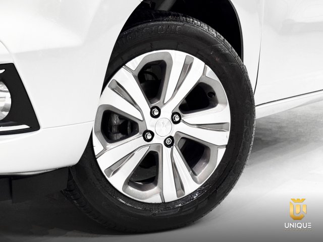 Chevrolet Spin 1.8 PREMIER 8V FLEX 4P AUTOMÁTICO 2022/2023 prata à venda na Unique Automóveis em Indaiatuba — foto 7