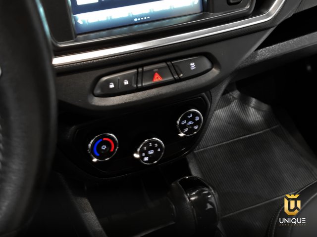Chevrolet Spin 1.8 PREMIER 8V FLEX 4P AUTOMÁTICO 2022/2023 prata à venda na Unique Automóveis em Indaiatuba — foto 10