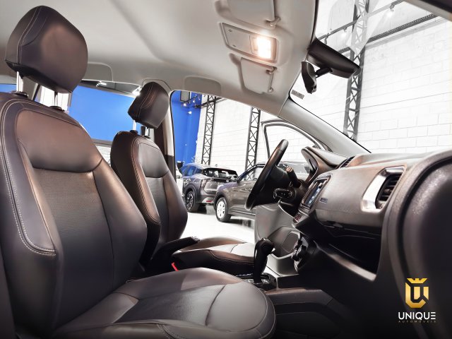 Chevrolet Spin 1.8 PREMIER 8V FLEX 4P AUTOMÁTICO 2022/2023 prata à venda na Unique Automóveis em Indaiatuba — foto 15