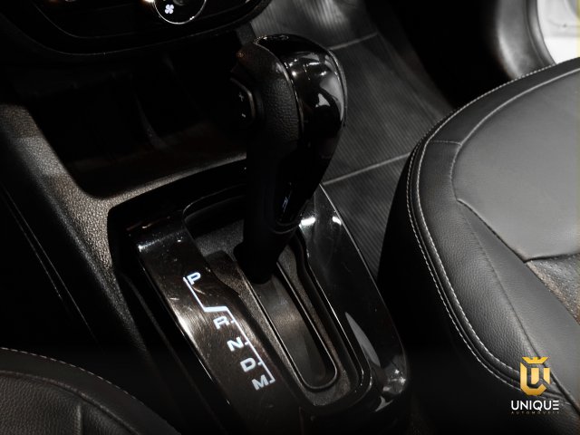 Chevrolet Spin 1.8 PREMIER 8V FLEX 4P AUTOMÁTICO 2022/2023 prata à venda na Unique Automóveis em Indaiatuba — foto 16