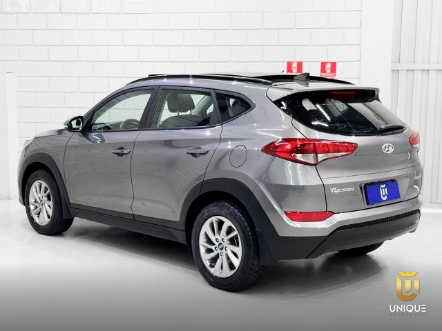 Hyundai Tucson 2.0 MPFI GLS 16V 143CV 2WD FLEX 4P AUTOMÁTICO 2018/2019 cinza à venda na Unique Automóveis em Indaiatuba — foto 6