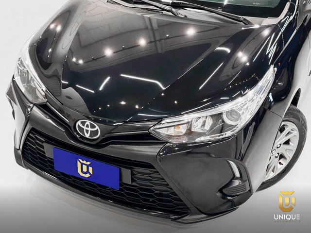 Toyota Yaris Hatch 2023 preto à venda na Unique Automóveis em Indaiatuba — foto 3