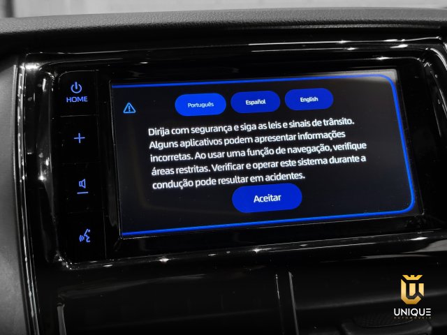 Toyota Yaris Hatch 2023 preto à venda na Unique Automóveis em Indaiatuba — foto 12
