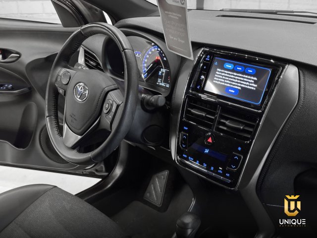 Toyota Yaris Hatch 2023 preto à venda na Unique Automóveis em Indaiatuba — foto 17