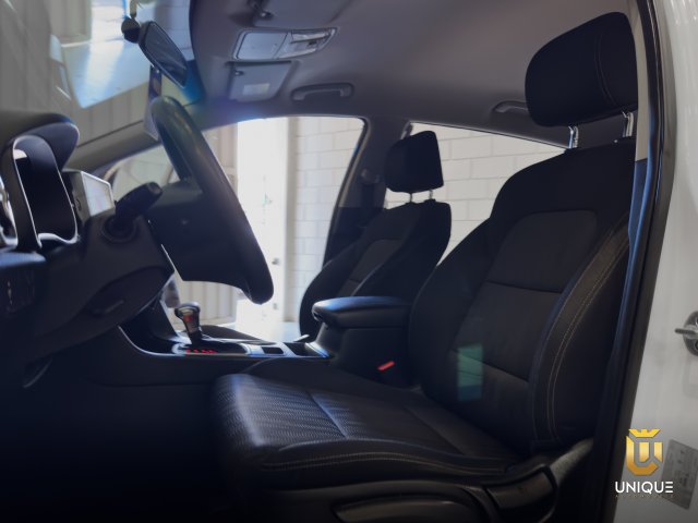 Kia Sportage 2.0 LX 4X2 16V FLEX 4P AUTOMÁTICO 2017/2018 branco à venda na Unique Automóveis em Indaiatuba — foto 11