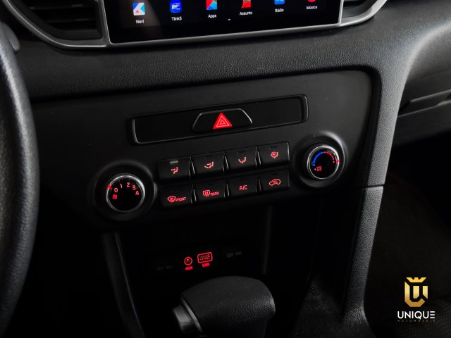 Kia Sportage 2.0 LX 4X2 16V FLEX 4P AUTOMÁTICO 2017/2018 branco à venda na Unique Automóveis em Indaiatuba — foto 15