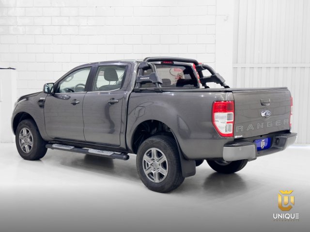 Ford Ranger 2.2 XLS 4X4 CD 16V DIESEL 4P AUTOMÁTICO 2019/2020 cinza à venda na Unique Automóveis em Indaiatuba — foto 6