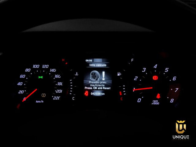 Fiat Cronos 1.0 FIREFLY FLEX DRIVE MANUAL 2024/2025 prata à venda na Unique Automóveis em Indaiatuba — foto 11