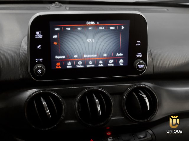 Fiat Cronos 1.0 FIREFLY FLEX DRIVE MANUAL 2024/2025 prata à venda na Unique Automóveis em Indaiatuba — foto 12