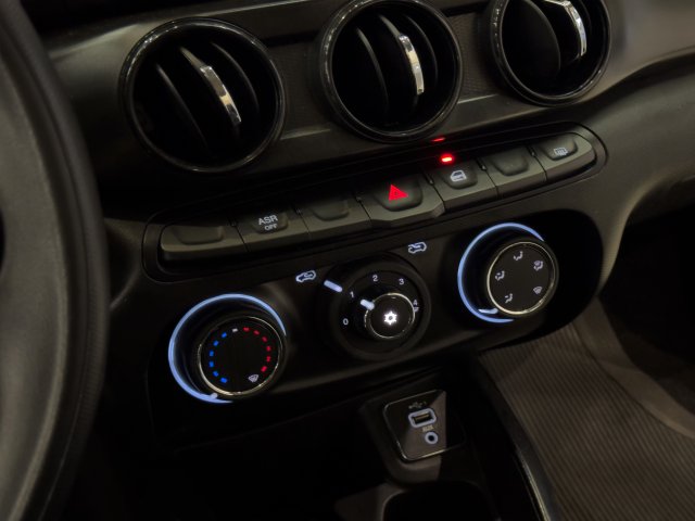 Fiat Cronos 1.0 FIREFLY FLEX DRIVE MANUAL 2024/2025 prata à venda na Unique Automóveis em Indaiatuba — foto 13