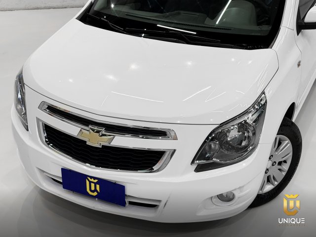 Chevrolet Cobalt 1.8 MPFI LTZ 8V FLEX 4P MANUAL 2013/2014 branco à venda na Unique Automóveis em Indaiatuba — foto 3